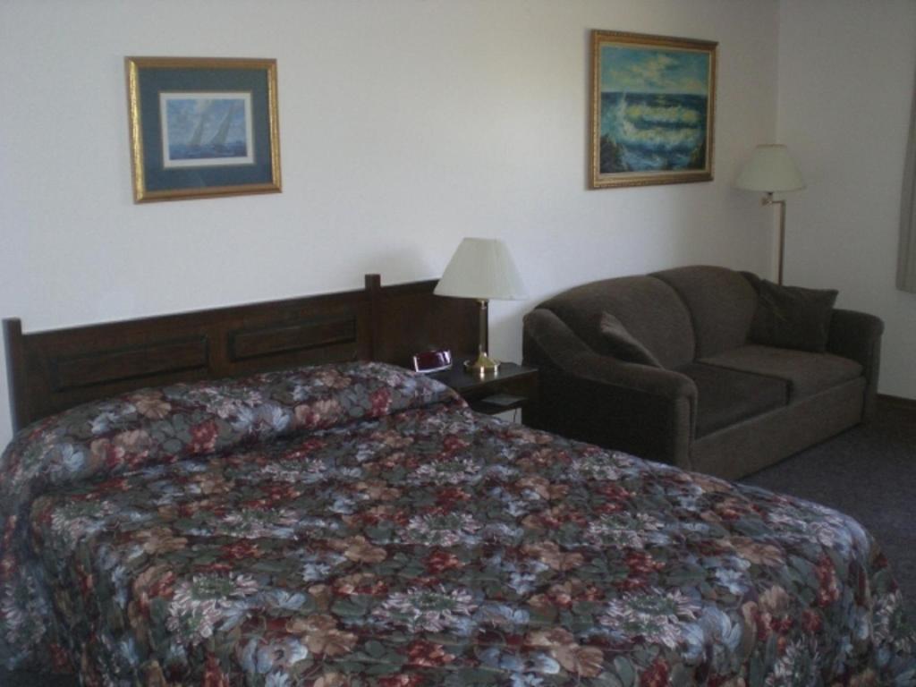 Auberge Eldo Inn Blind River Room photo